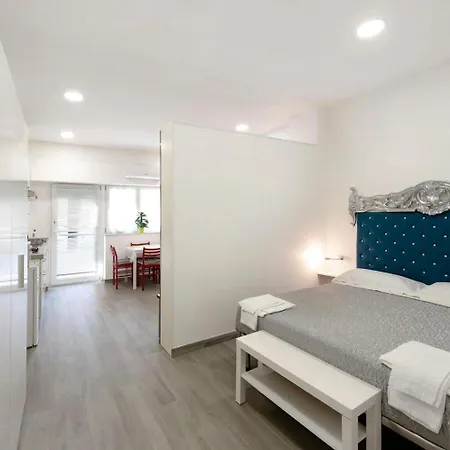 דירה Holiday House