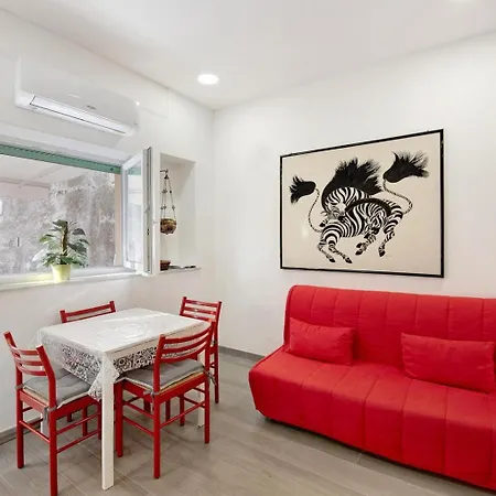 Holiday House ארנצאנו